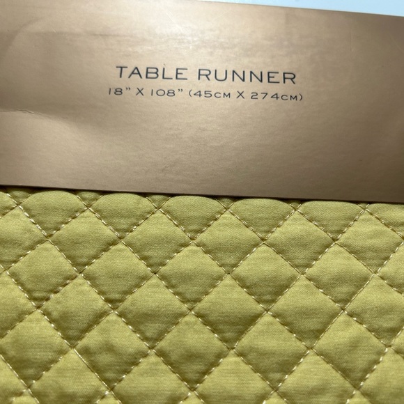 Nicole Miller Table Runner - Picture 2 of 2